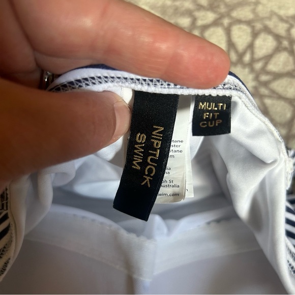 NIP Tuck Women's Sorrento Stripe Joanne One Piece Swimsuit Size 10 - Picture 6 of 9